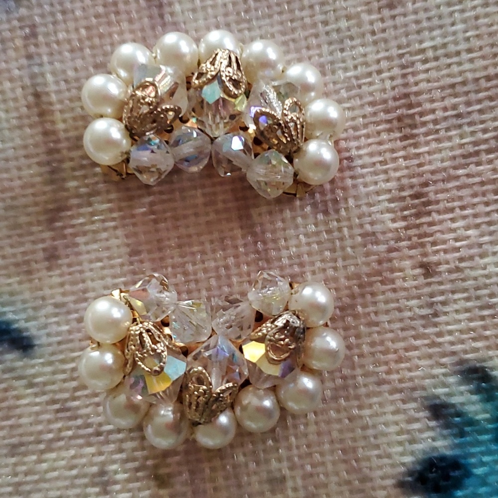 Vintage Crystal Aurora Borealis & Pearl Earrings